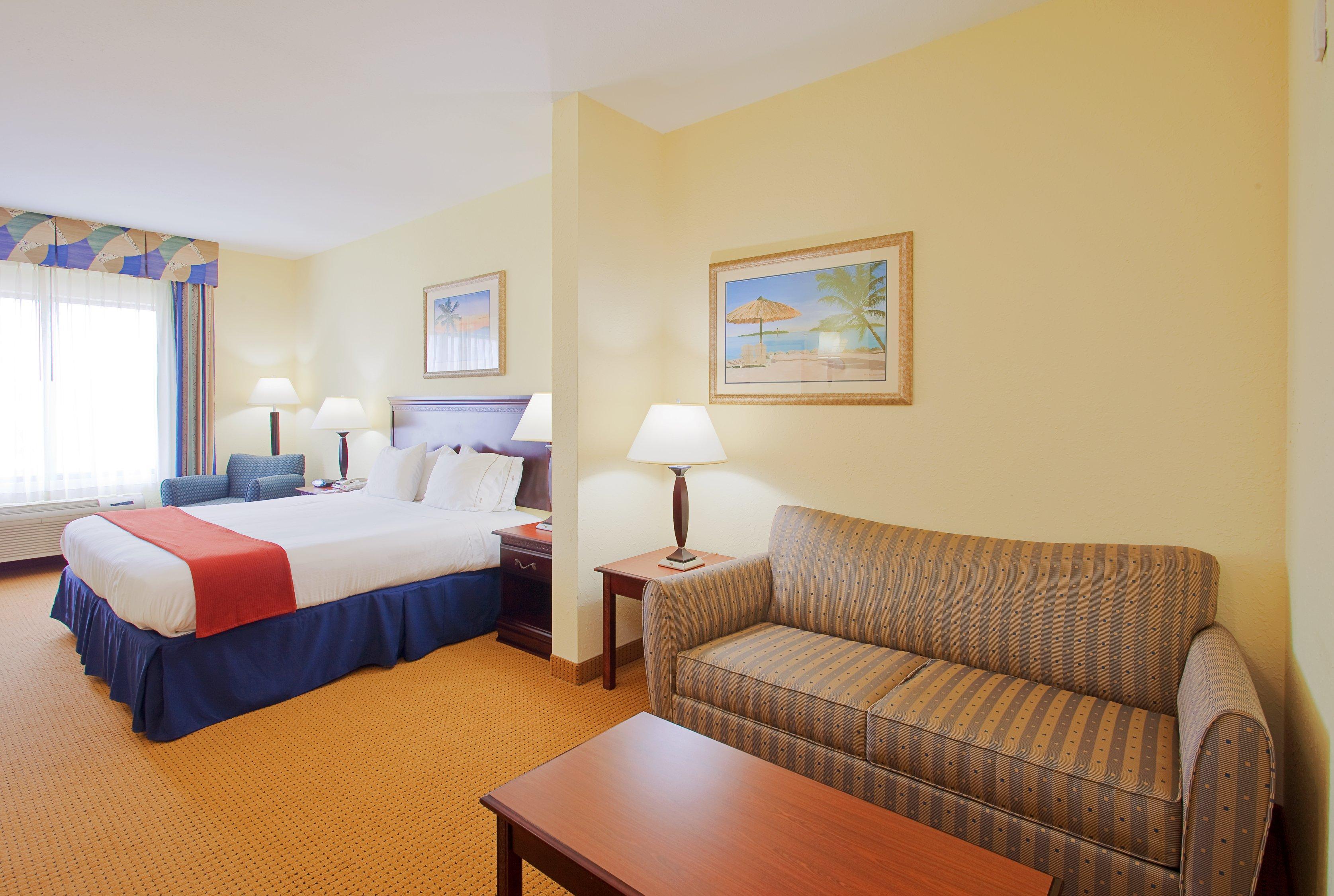 Holiday Inn Express Hotel & Suites Panama City-Tyndall Exterior foto